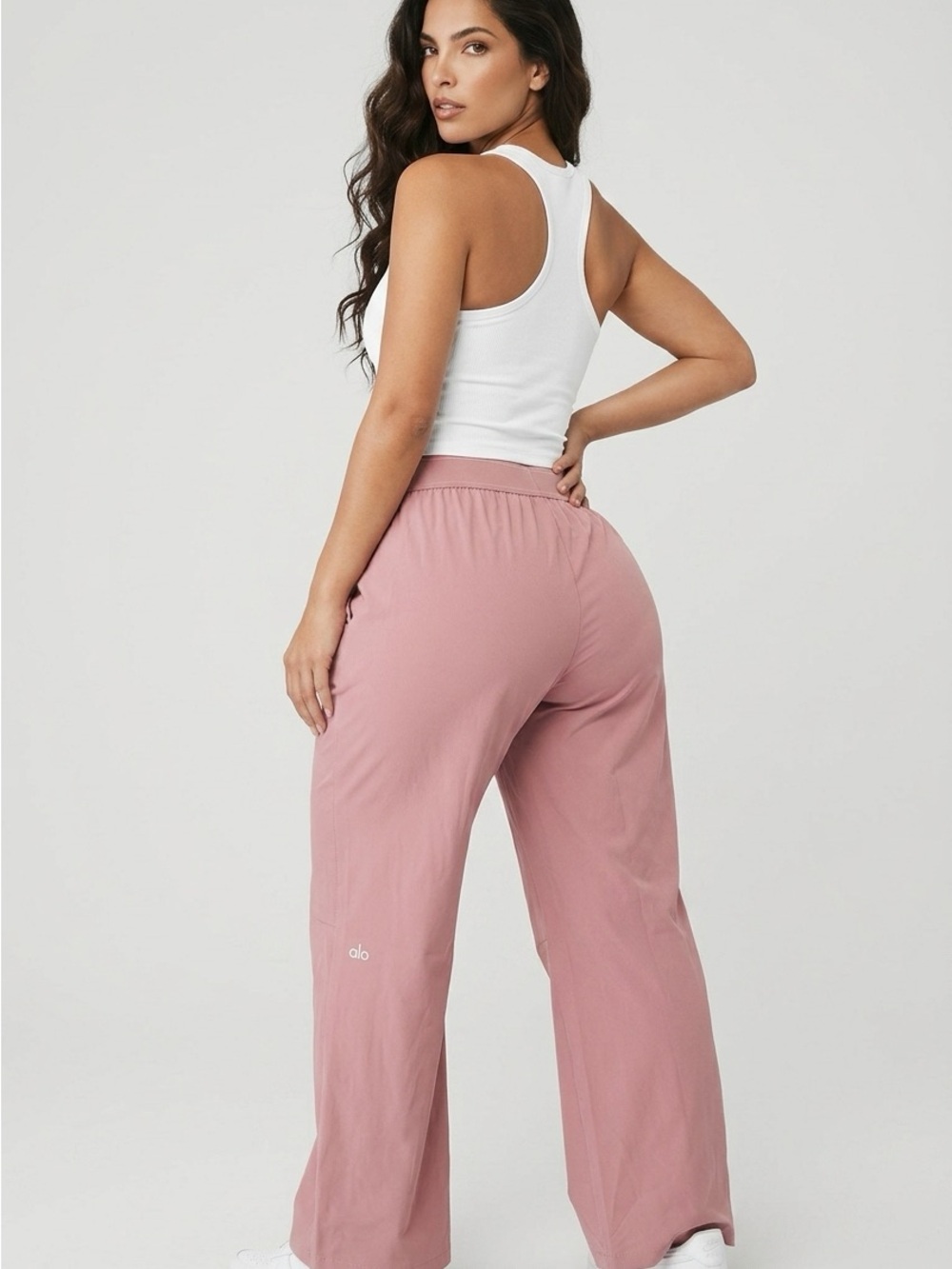ALO Yoga Wide-Leg High-Rise Pants in Dusty Rose - Picture 11 of 16